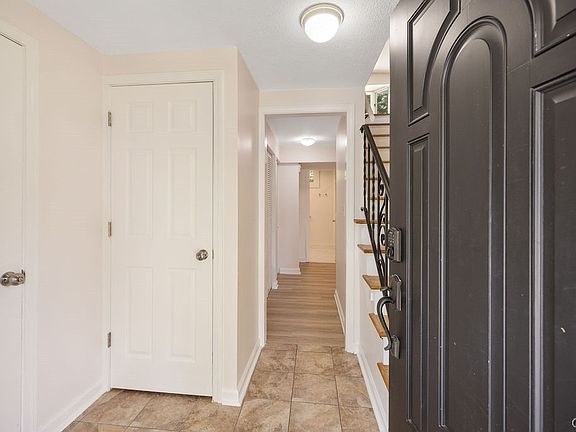 3rd image of 171 Brookside Ln