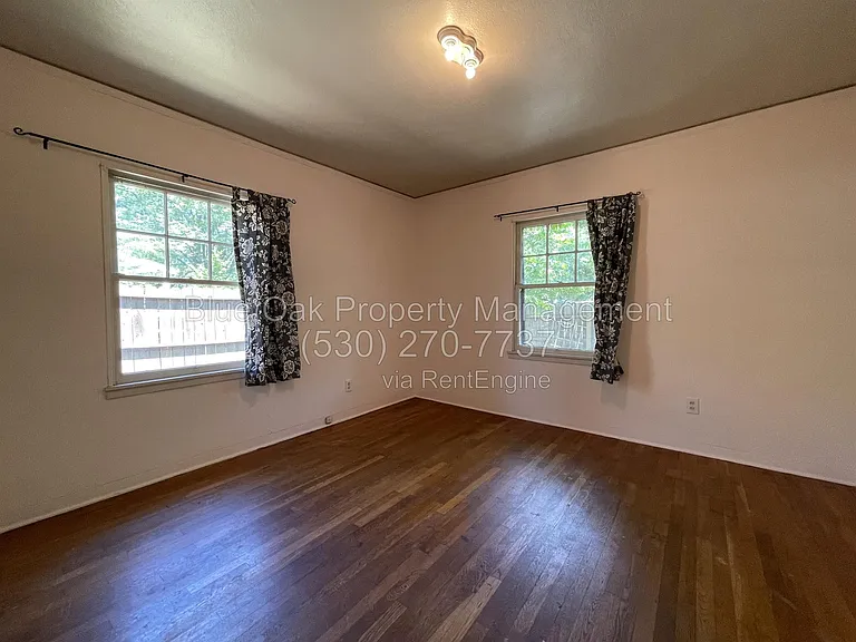 396 E 1st Ave — Photo 9