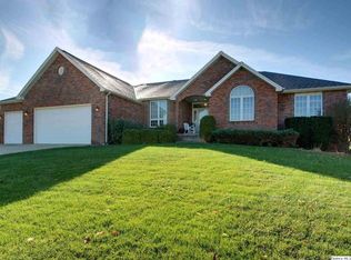 4220 Newbury Ct, Quincy, IL 62305