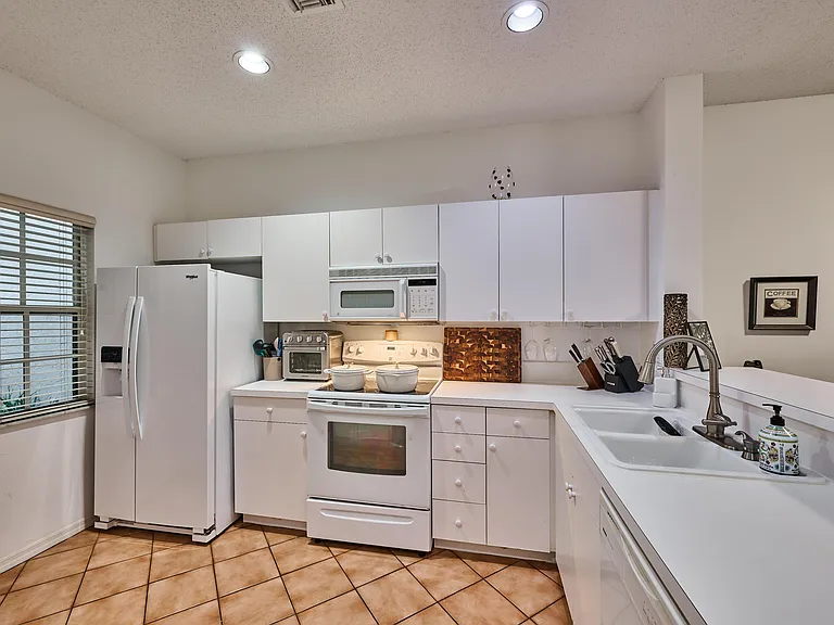 5121 Sabal Gardens Ln #2 — Photo 4