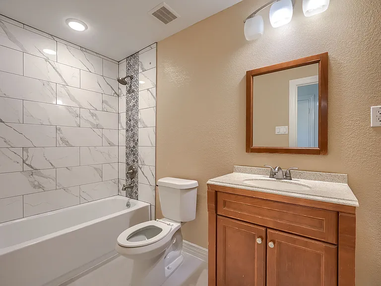 1246 Woodburn Trl — Photo 17