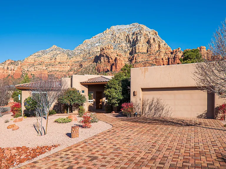 2370 Lariat Rd — Photo 33