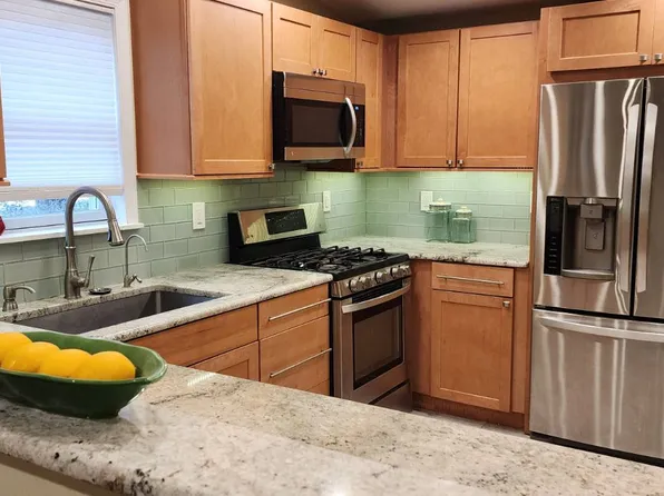 51 Sunflower Dr, Jackson, NJ 08527