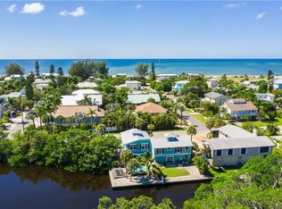 300 N Shore Dr APT B, Anna Maria, FL 34216