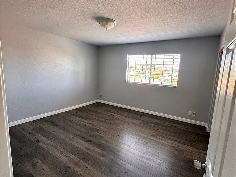 14439 Rosecrans Ave #B — Photo 18