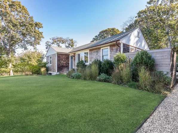 11 S Debusy Rd, Montauk, NY 11954