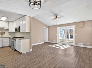 233 Goshen Ln, Woodstock, GA