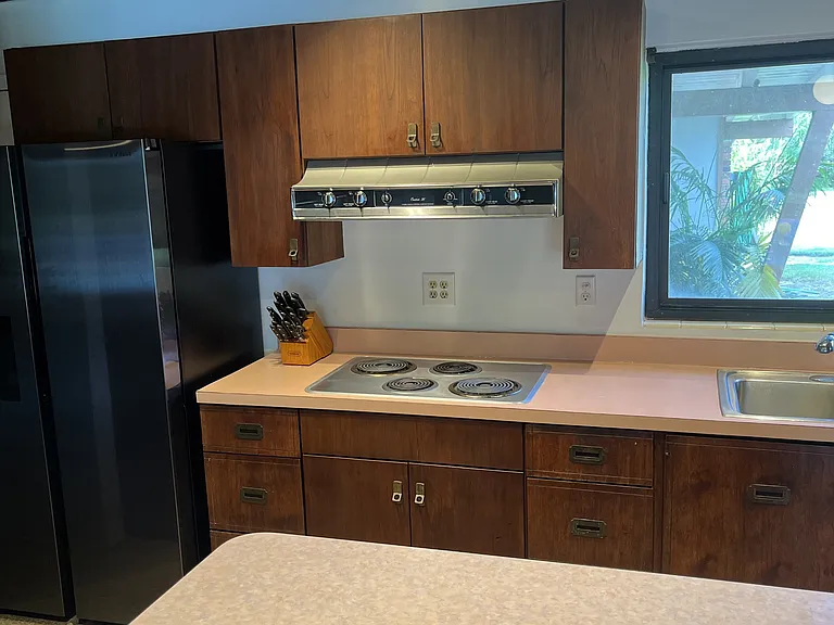 1511 S John Young Pkwy #6 — Photo 12