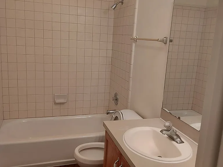 1018 N 200 W #4 — Photo 15