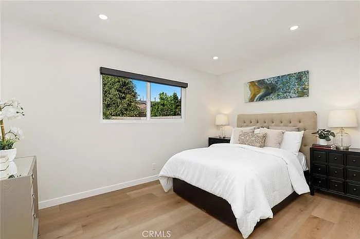 1725 W Harvard St — Photo 13
