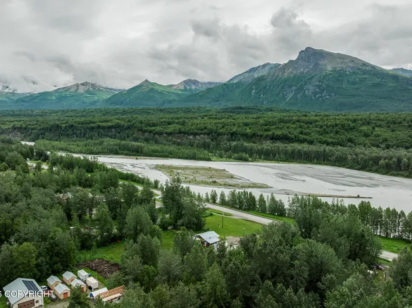 16074 N Glenn Hwy, Sutton, AK 99674