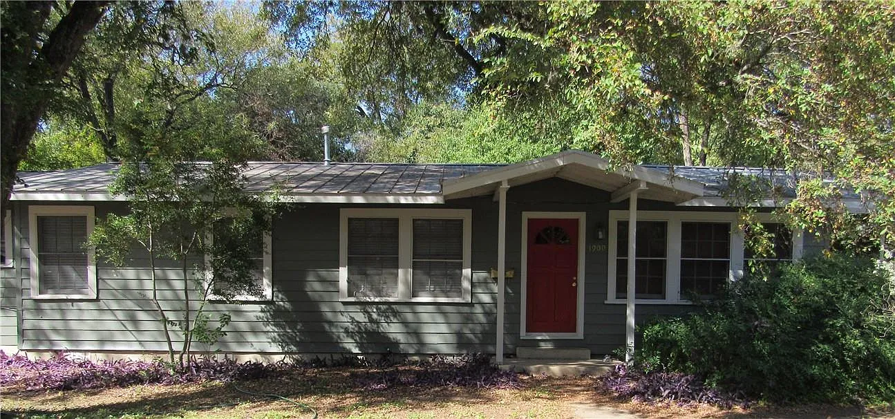 3 bed, 2.0 bath, 1964 sqft, $2,900 — Photo 1