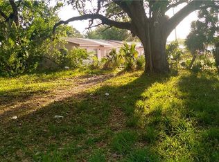 920 3rd St W, Bradenton, FL 34205