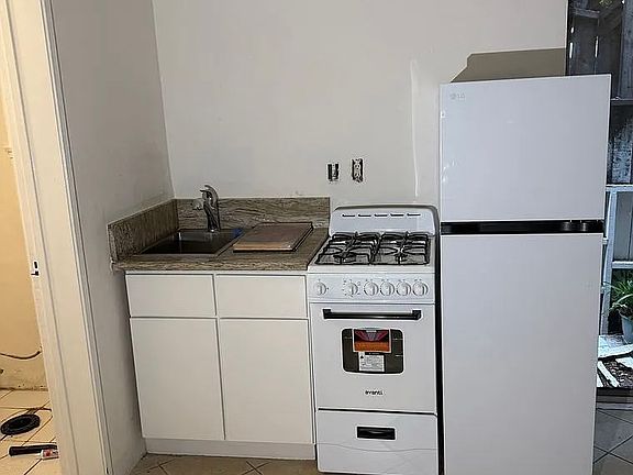 3rd image of 2050 High Tower Dr APT 3