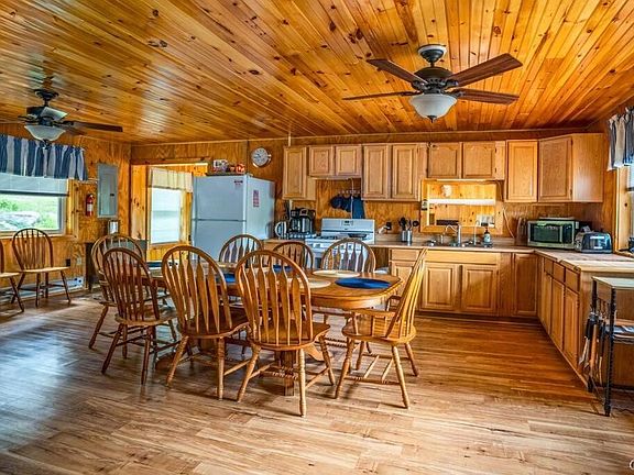 2nd image of 93 S Woods Rd #B