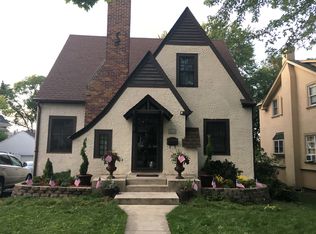 720 Meadow Ln, Libertyville, IL