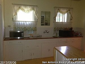 5th image of 206 Hot Wells Blvd