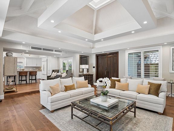4th image of 2525 Barcelona Drive