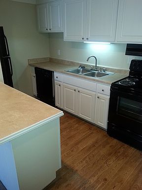 4th image of 1230 30th St SE APT 7