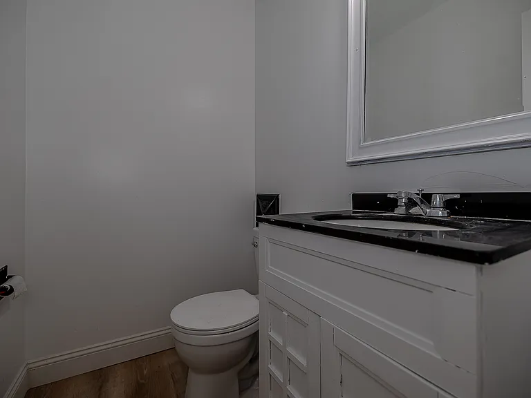 1103 Crescent Ln #1103 — Photo 2