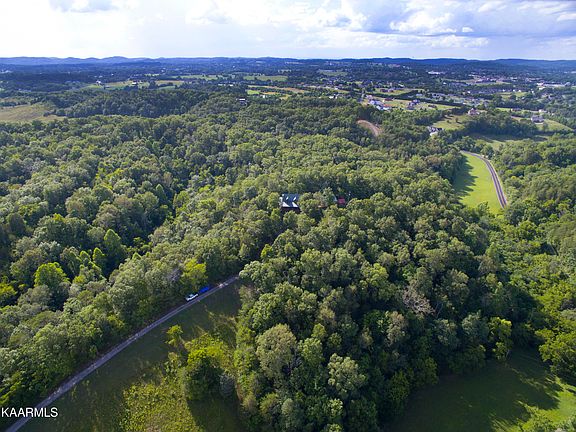 5th image of 761 N Knob Creek Rd