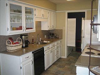 3rd image of 5720 Hondo Dr