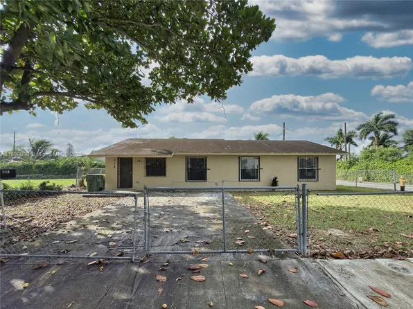 318 SW 5th St, Homestead, FL 33030