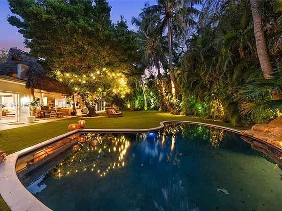 3rd image of 330 Gulf Rd