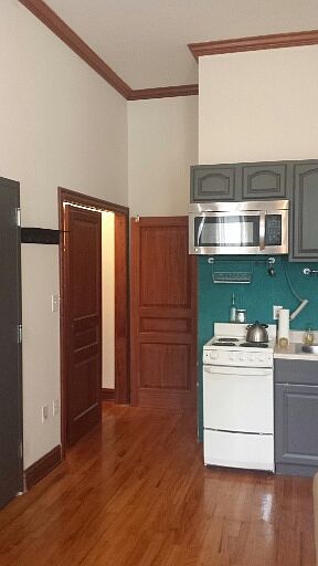 2nd image of 264 Saint James Pl #1