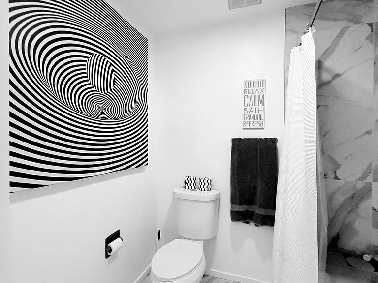 135 Desert West Dr — Photo 30