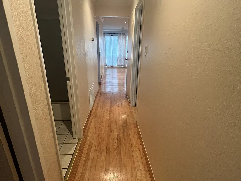 240 Catalina Ave — Photo 6