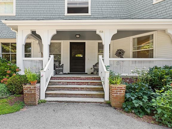 4th image of 158 Hesperus Ave APT 2L