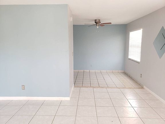 4th image of 621 SE 13th Pl APT A