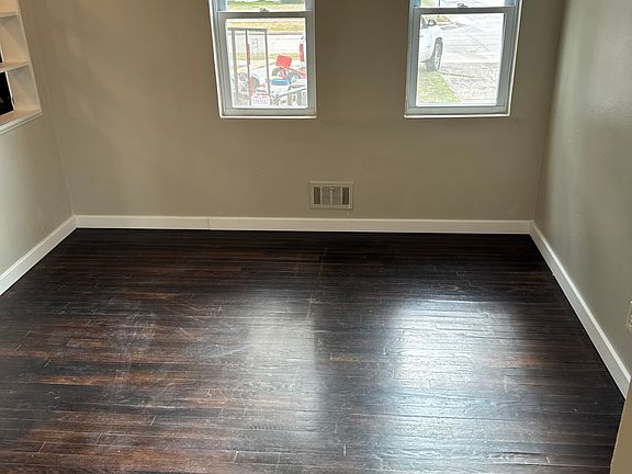 5th image of 1046 W 30th St