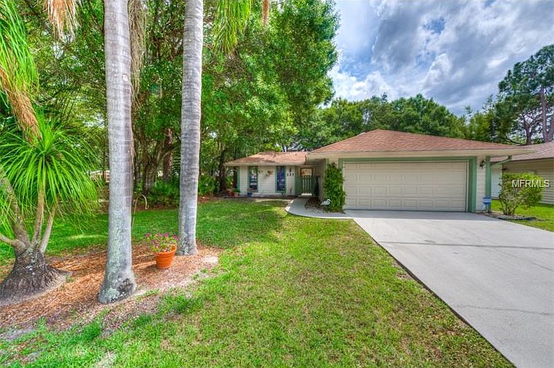 1st image of 337 Bearded Oaks Cir