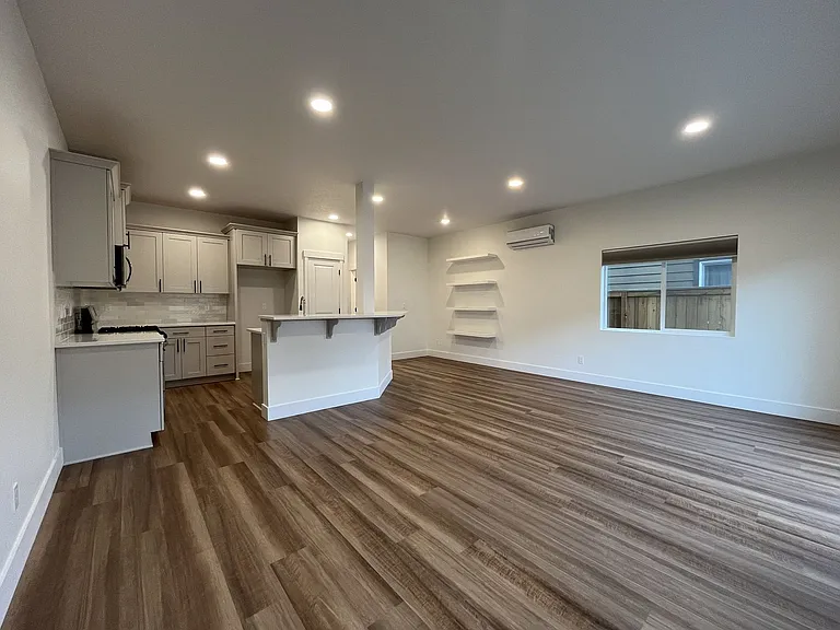 2875 S Magnolia Dr — Photo 14