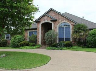 1114 Berkley Dr, Cleburne, TX 76033