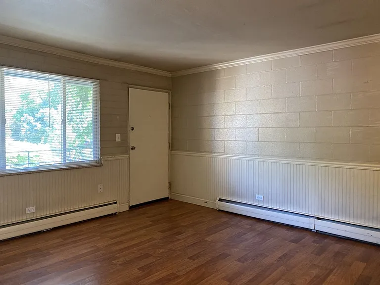 125 E Mrytle Flats — Photo 35