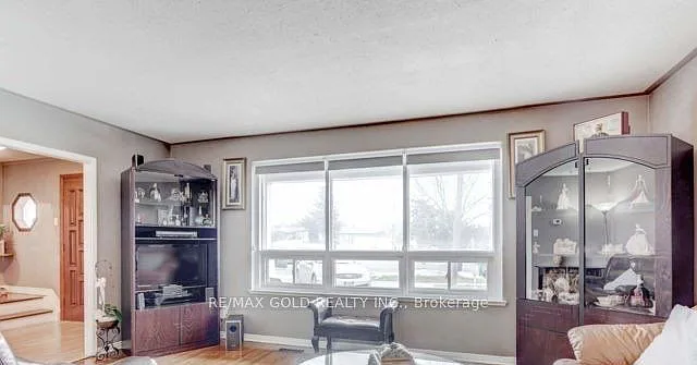 6 Monaco Ct — Photo 5