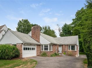 176 N Main St, West Hartford, CT 06107
