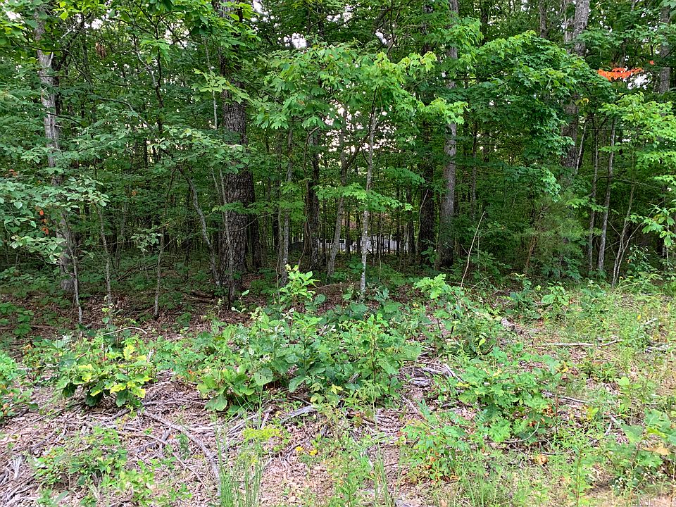 1st image of 215 Lancaster Dr