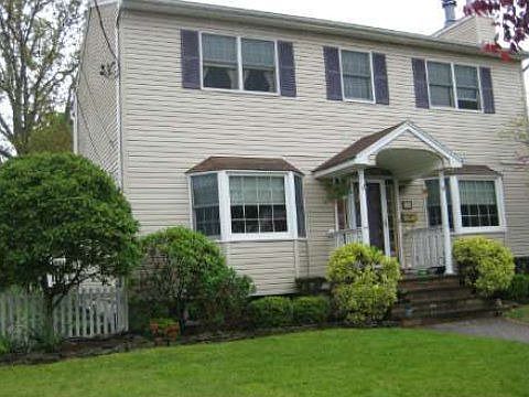 1st image of 108 Sullivan Ave