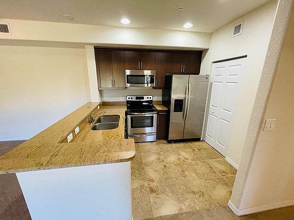 2nd image of 13180 Bella Casa Cir Unit 377