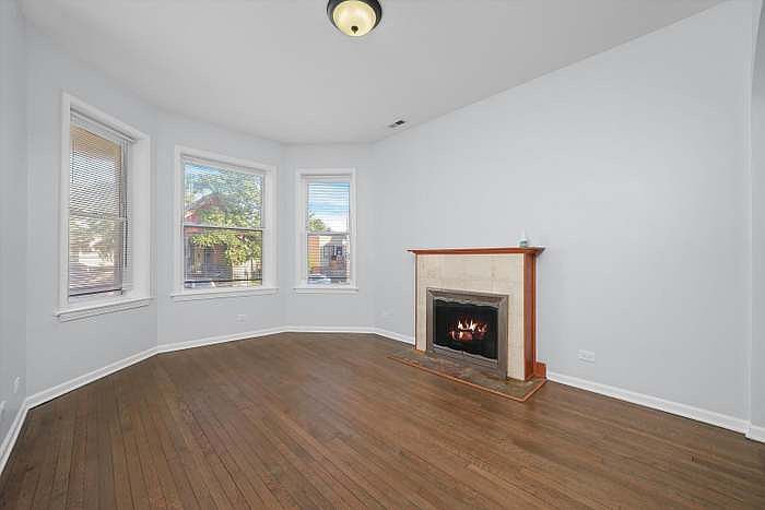 1st image of 4457 W Jackson Blvd #1F