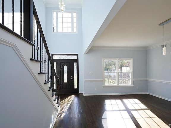 5th image of 101 Yorkhill Dr