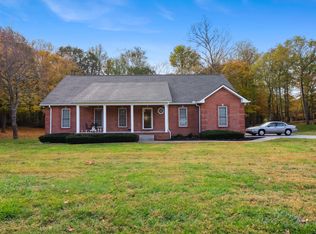 2042 Woodwind Cir, Greenbrier, TN 37073