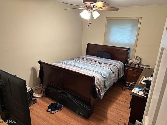 5th image of 1386 Eastwood Ave