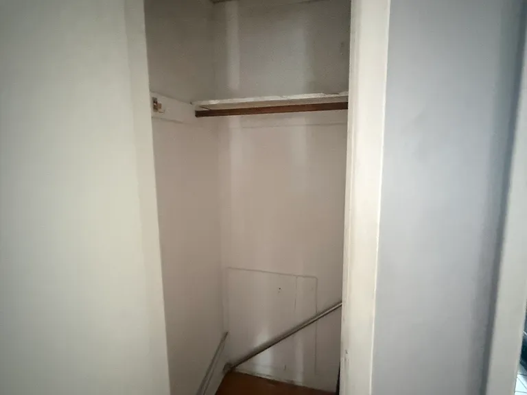 107 Warren St — Photo 9
