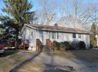 68 Spice Bush Trl, Narragansett, RI 02882