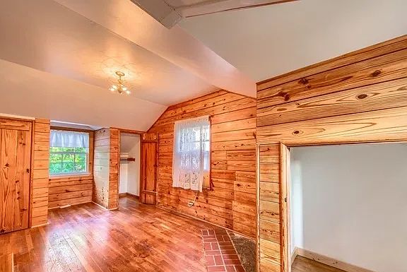 4th image of 254 Quentin Dr